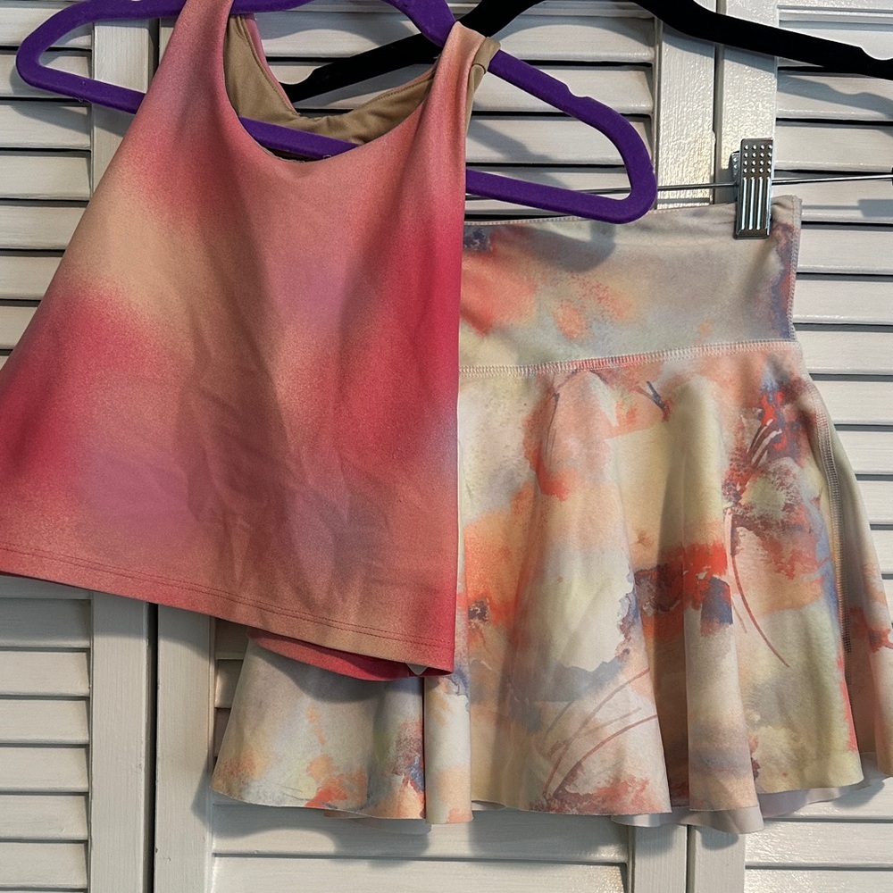 Old Navy Girls Active Set Colorful Gradient Tank and Skort